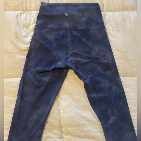 Lululemon tie dye 25 inch leggings blue and white. - Picture 3 of 3
